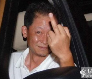 特斯拉车主：苦往肚里咽 泪往嘴里含